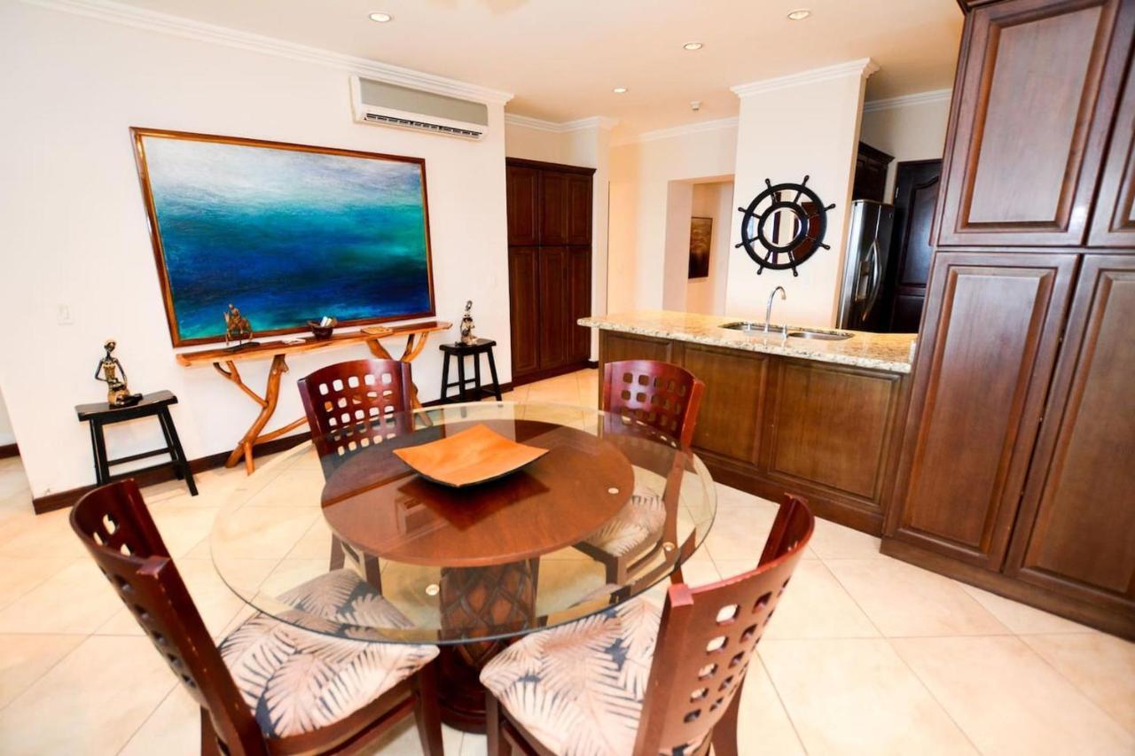 Exquisitely Decorated 5Th-Floor Aerie With Views Of Two Bays In Flamingo Villa Playa Flamingo Eksteriør bilde